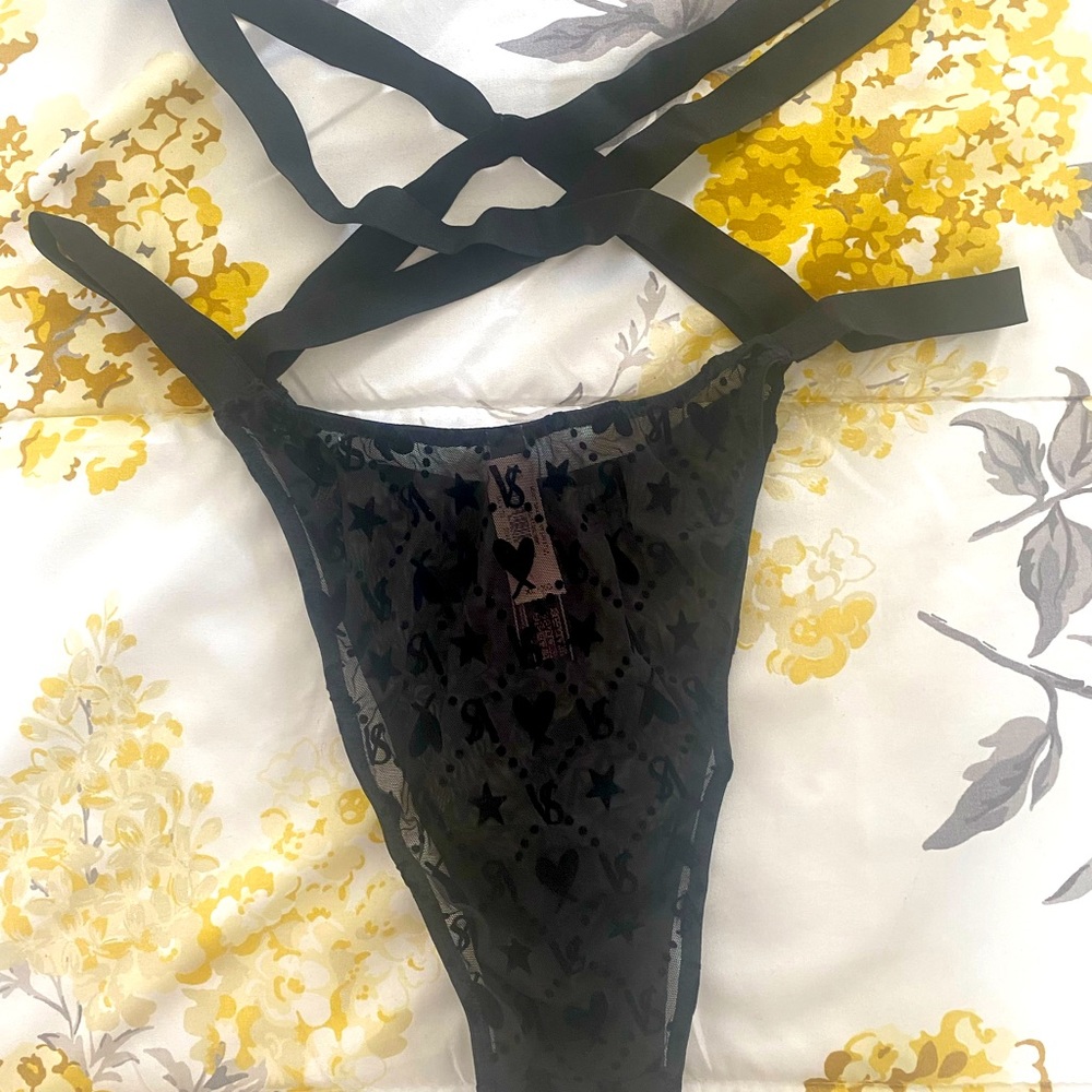 VICTORIA’S SECRET ❤️  Black Logo Panty - XL ~ NWT